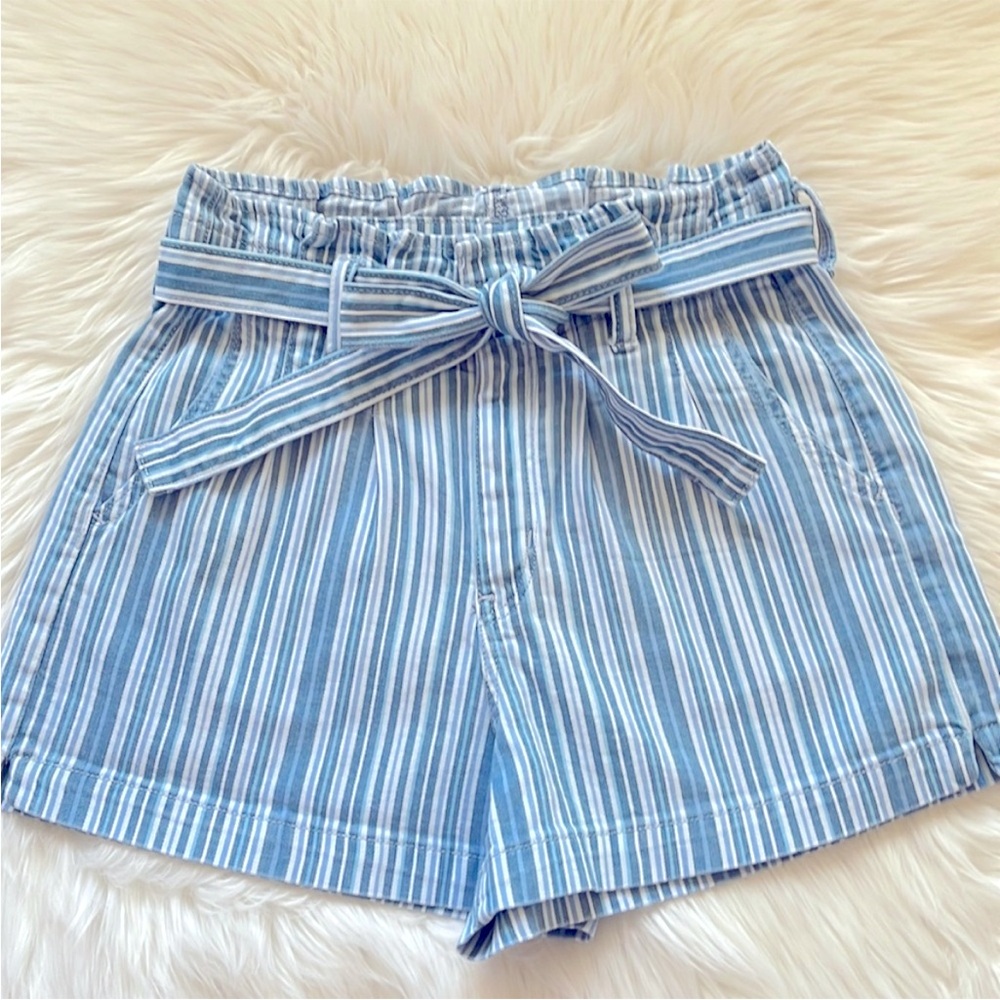 American Eagle Paperbag Denim Mom Short - Picture 1 of 4
